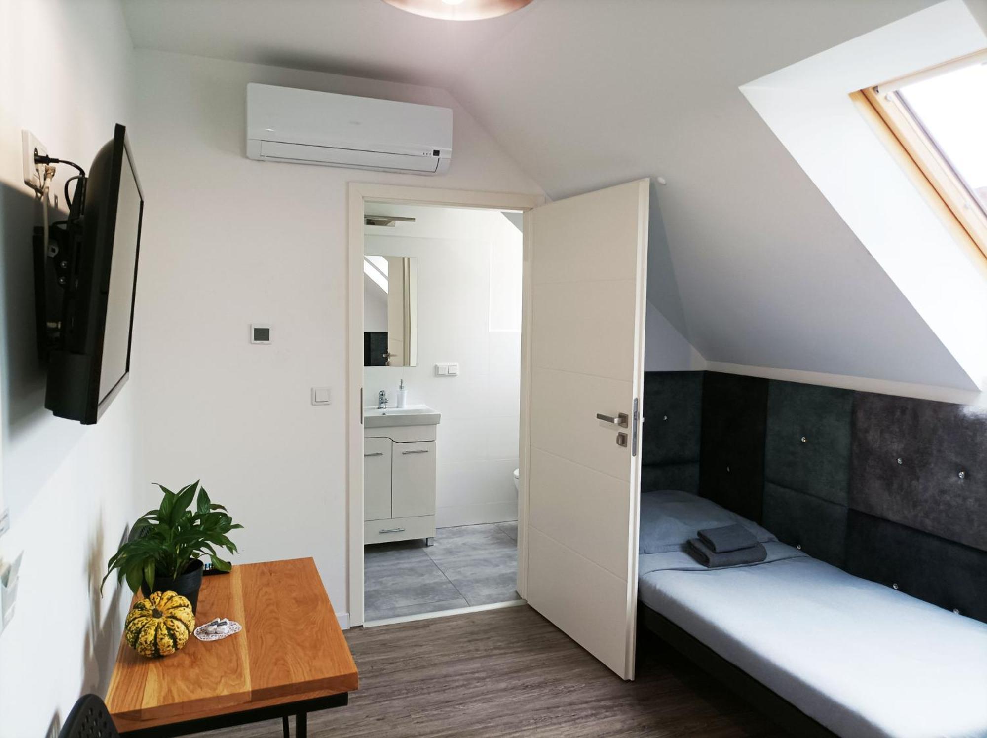 Pokoje Pod Palacem Koszecin Zimmer foto